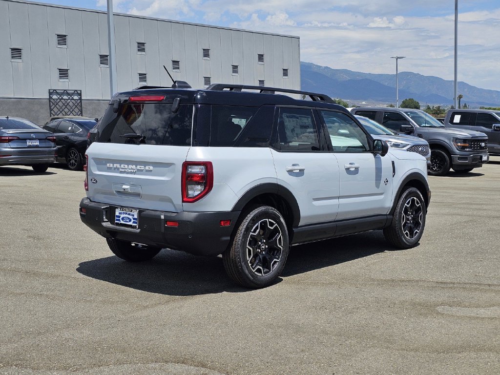 New 2026 Space White Metallic Ford Outer Banks® image 8