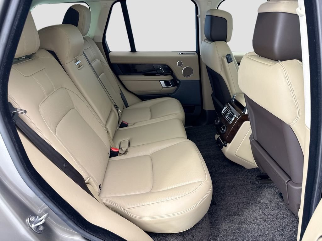 Used 2021 Silicon Silver Premium Metallic Land Rover Westminster image 21