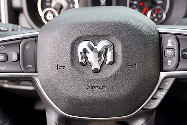 New 2026 Bright White Clear-Coat Exterior Paint RAM Tradesman image 42