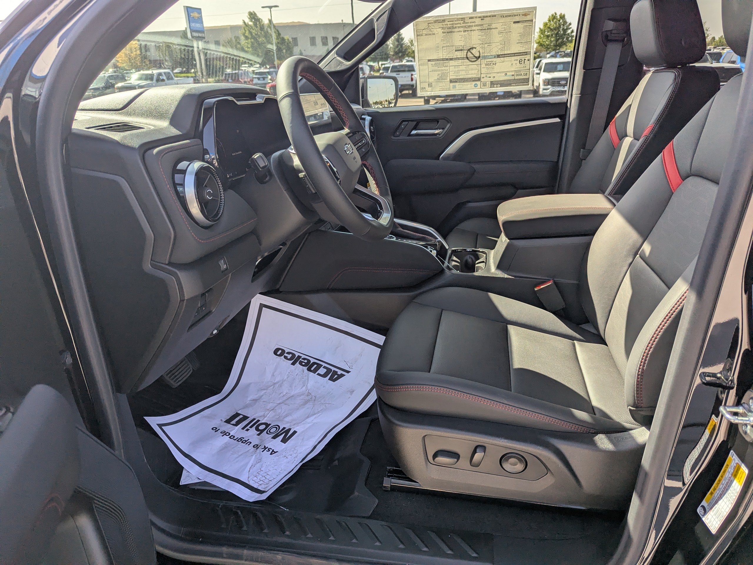 2026 Chevrolet Colorado Z71 - Photo 11
