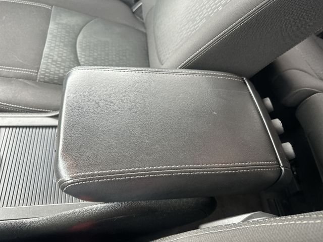 Used 2016 White GMC SLE-1 image 25
