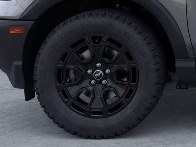 New 2025 Carbonized Gray Metallic Ford Outer Banks® image 20