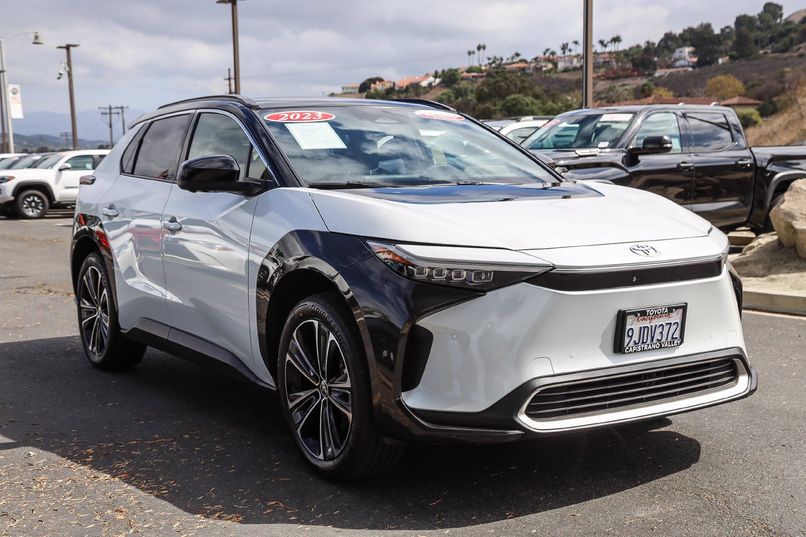 Certified Used 2023 Pearl Toyota Limited image 3