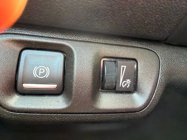 Used 2018 Black GMC SLT-1 image 30