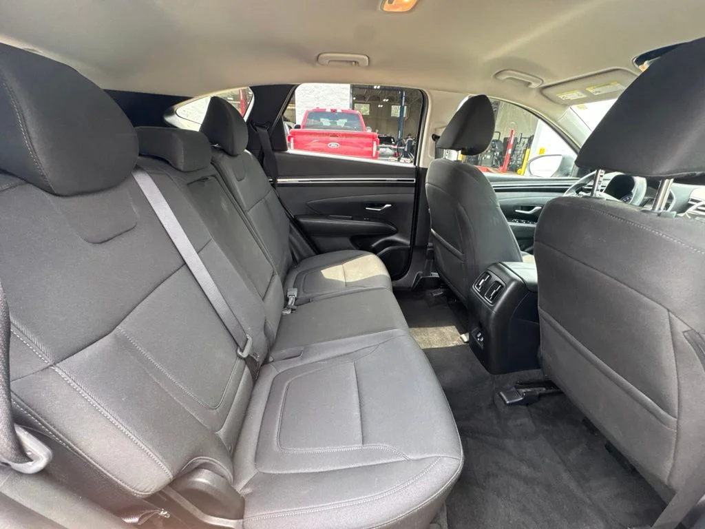 Used 2022 Quartz White Hyundai SEL image 28