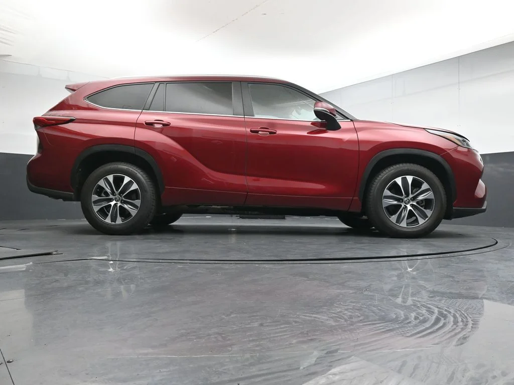 2023 Toyota Highlander XLE - Photo 39