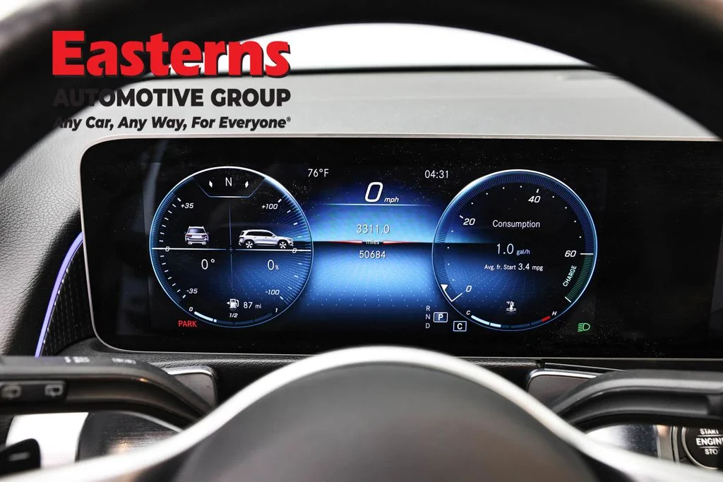 Used 2021 White Mercedes-Benz GLB 250 image 21
