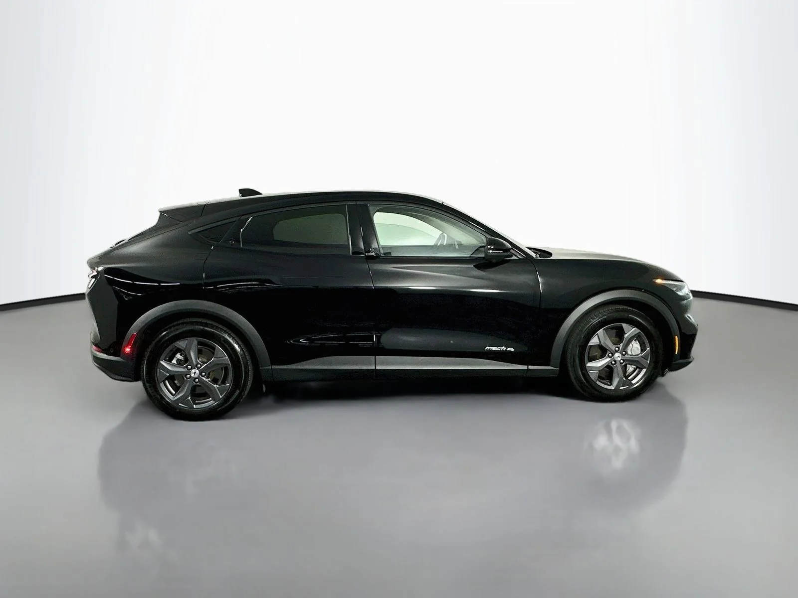 Used 2023 Shadow Black Ford Select image 8