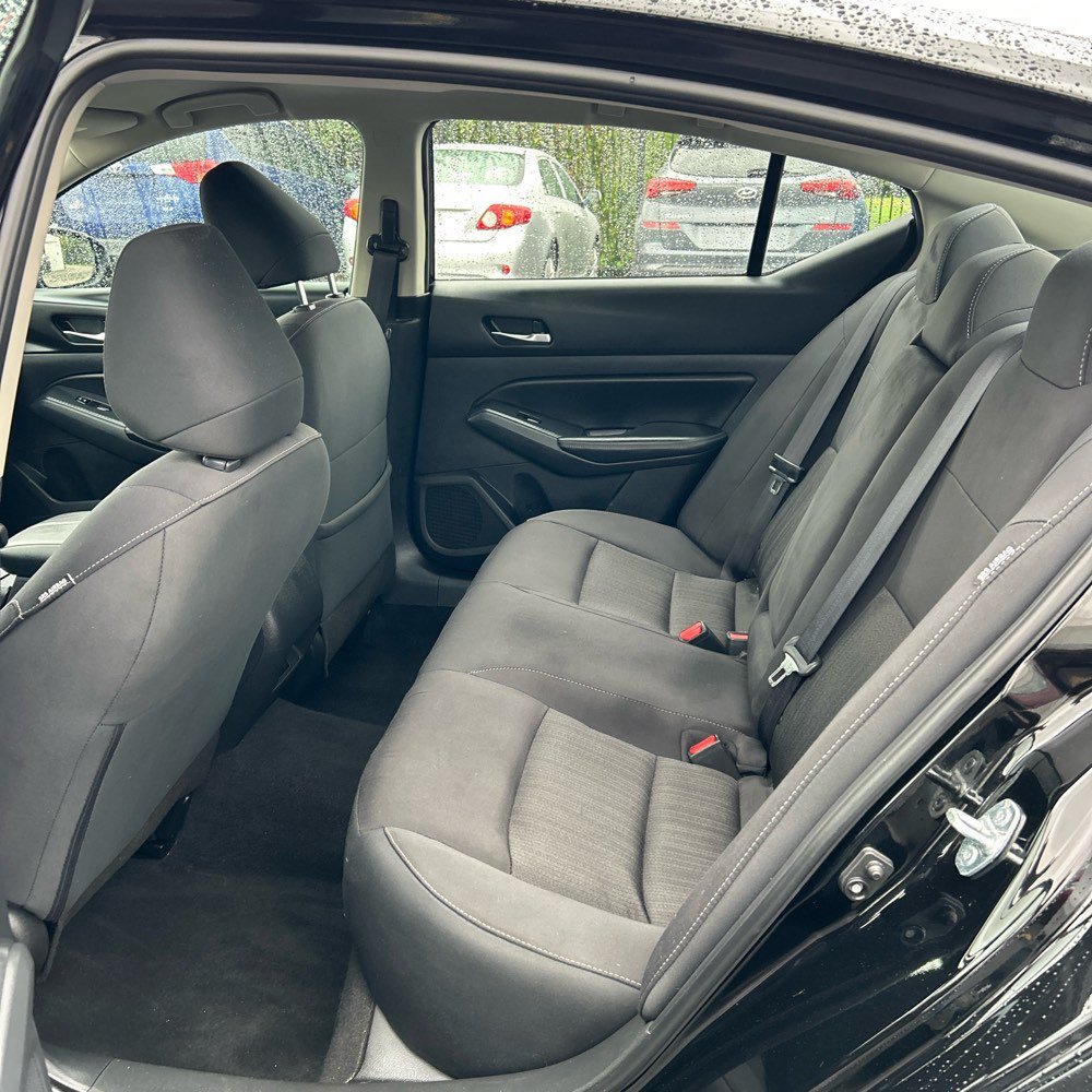 Used 2025 Super Black Nissan 2.5 SV image 6