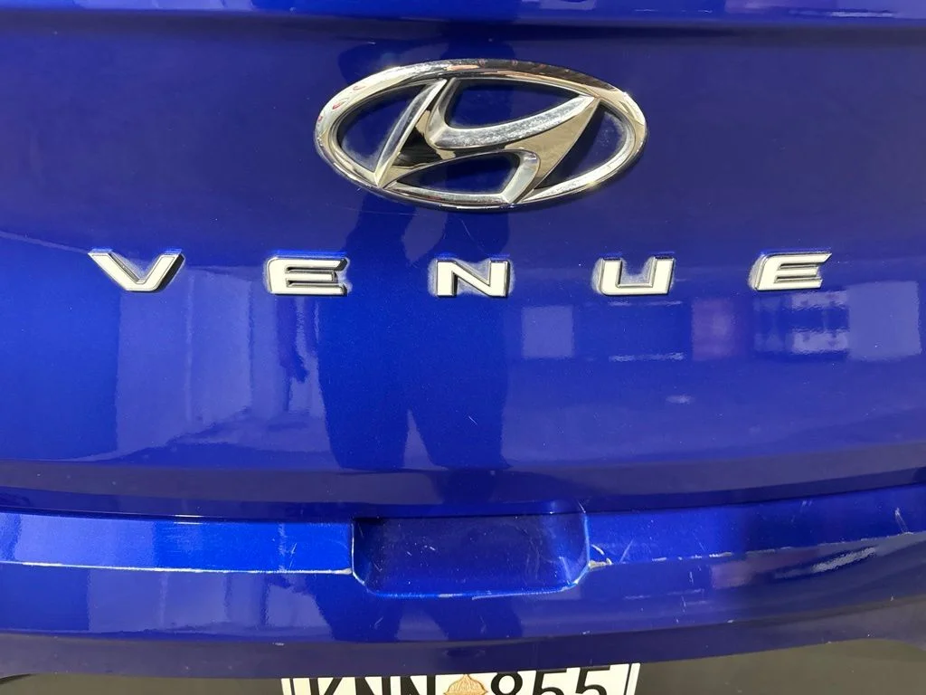 Used 2025 Blue Hyundai SE image 20