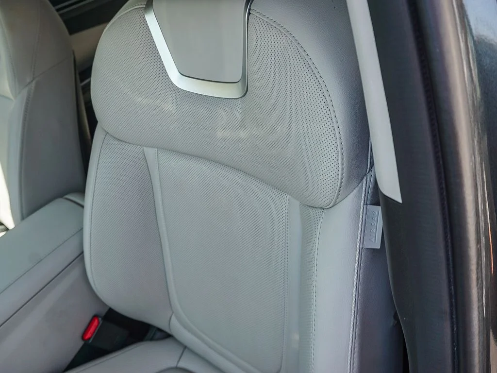 Used 2023 Gray Hyundai Limited image 21