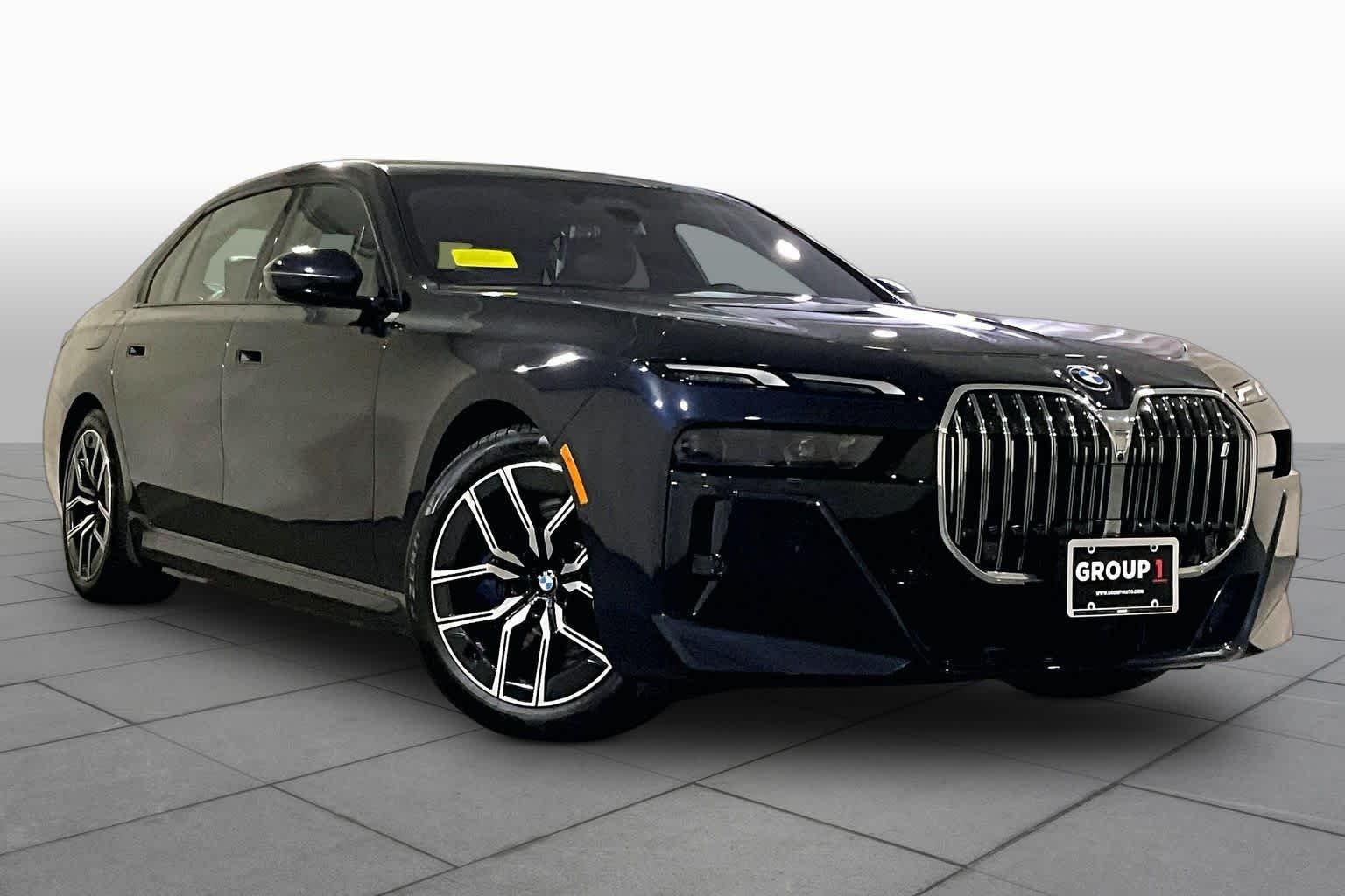 Used 2023 Carbon Black Metallic BMW xDrive60 image 2