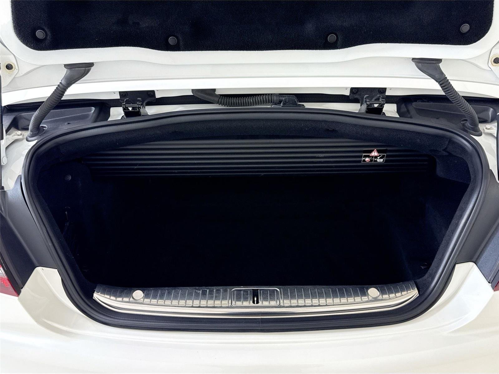 Used 2019 designo Cashmere White Magno (Matte Finish) Mercedes-Benz S 560 Cabriolet | AMG® Line | Premium Pkg | Driver Assist Pkg image 27