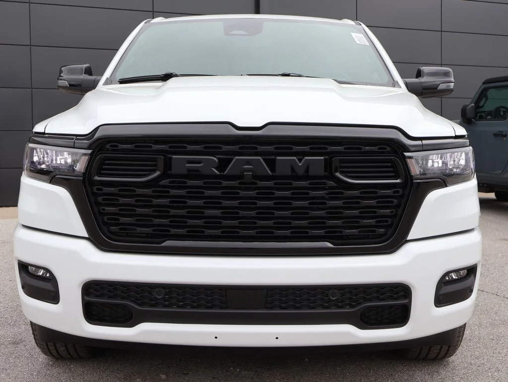 New 2026 Bright White Clear-Coat Exterior Paint RAM Big Horn/Lone Star image 7
