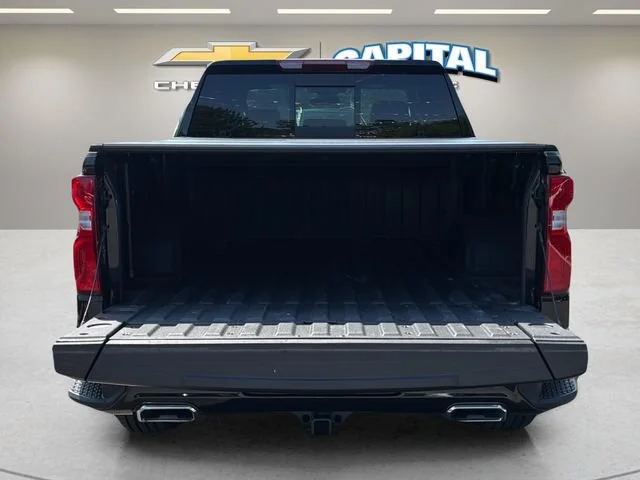 Used 2025 Black Chevrolet RST image 31