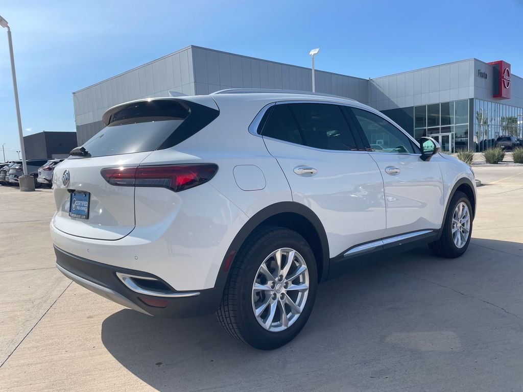 Used 2021 White Buick Preferred image 5