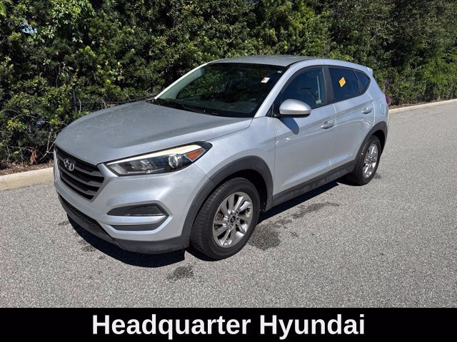 Used 2018 Silver Hyundai SE image 1
