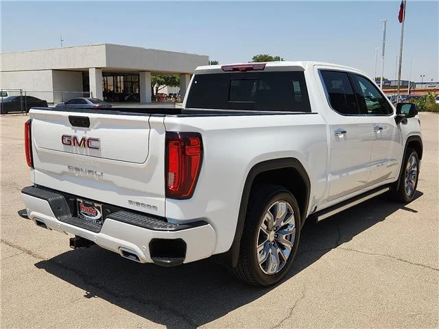 Used 2024 White Frost Tricoat GMC Denali 4x4 Crew Cab 5.75 ft. box 147.4 in. WB image 4