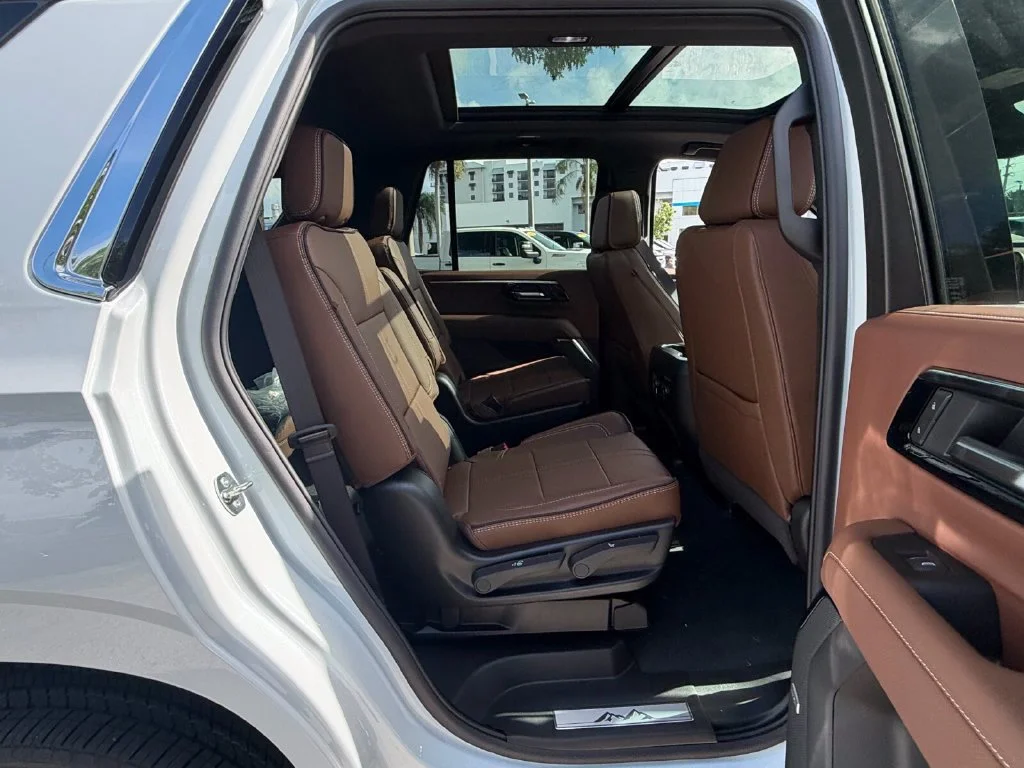 New 2026 Polar White Tricoat Chevrolet High Country image 14