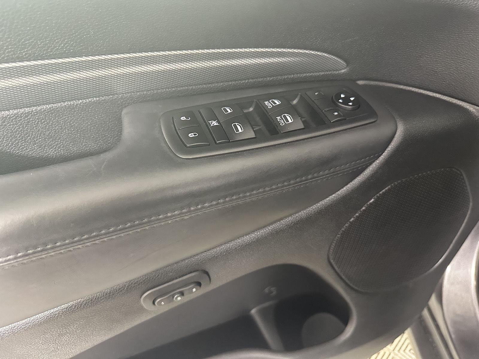 Used 2020 Granite Crystal Metallic Dodge R/T image 22