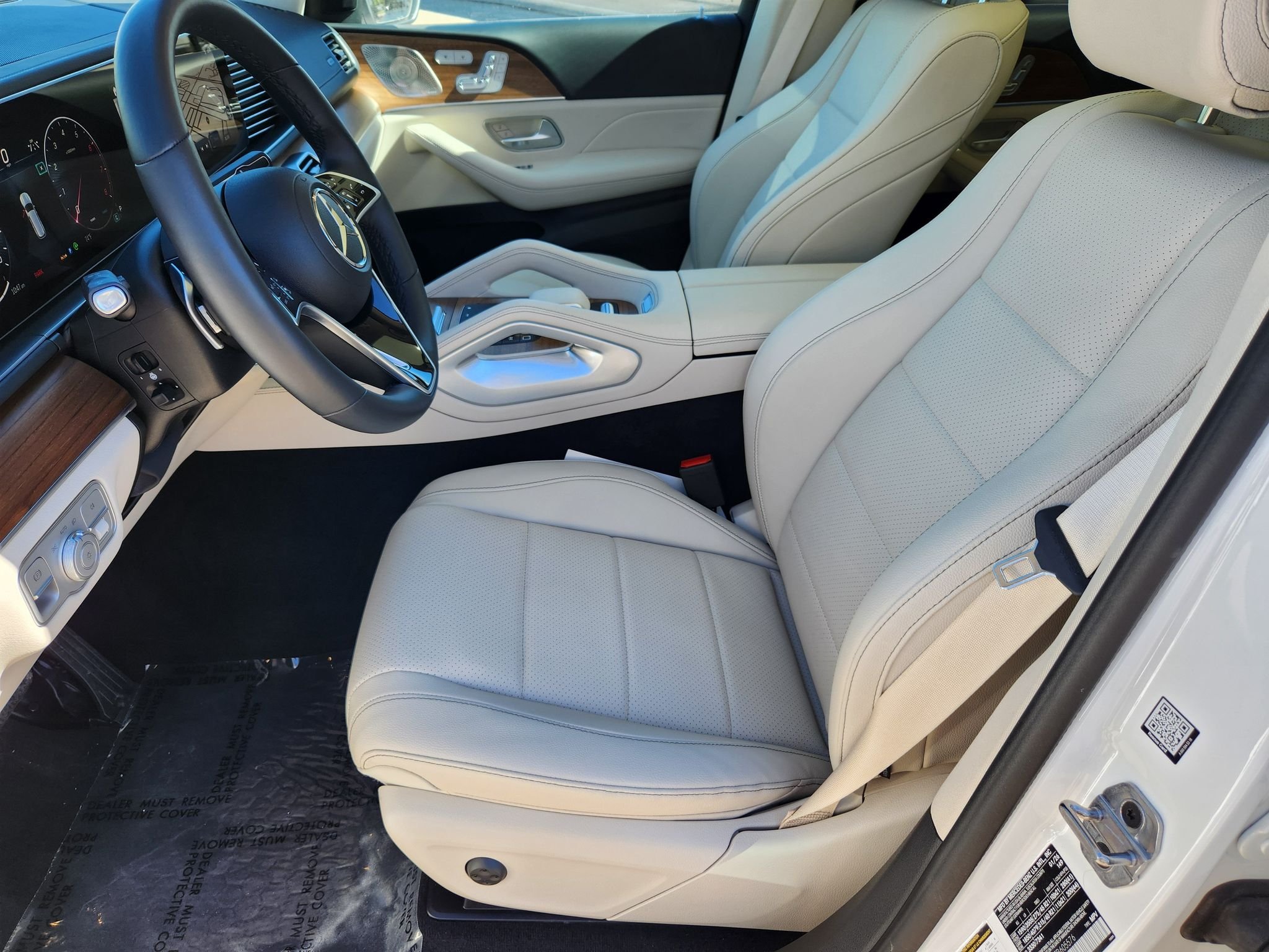 Certified Used 2026 Polar White Mercedes-Benz 450 4MATIC® image 17