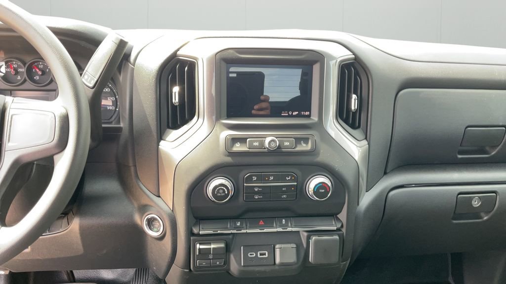 New 2026 Summit White Chevrolet Work Truck image 20
