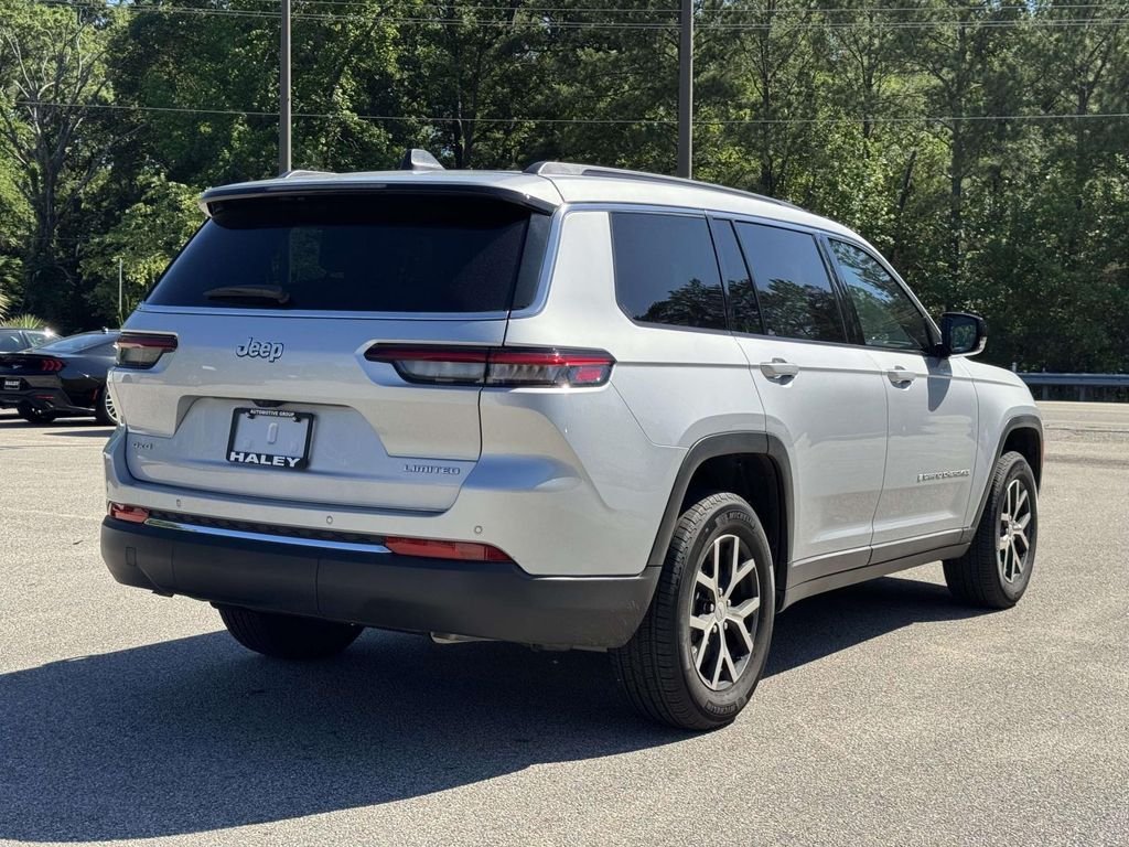 Used 2025 Silver Jeep Limited image 23