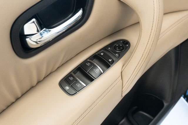 Used 2019 White Nissan Platinum image 20