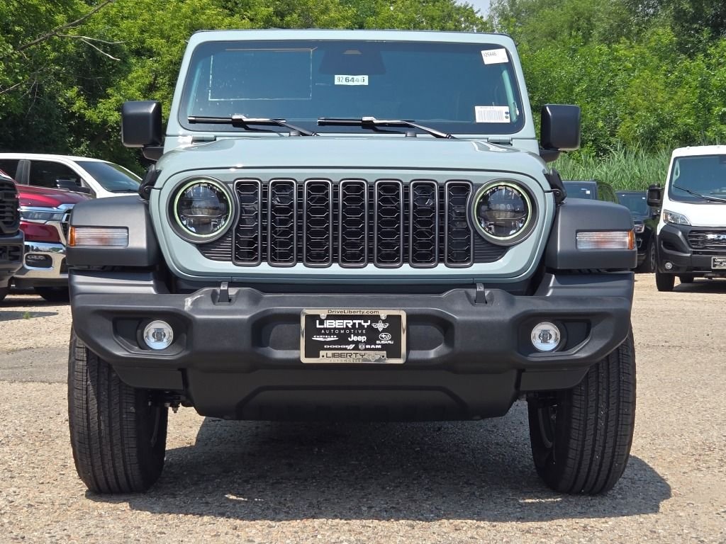New 2026 Earl Clearcoat Jeep Sport S image 5