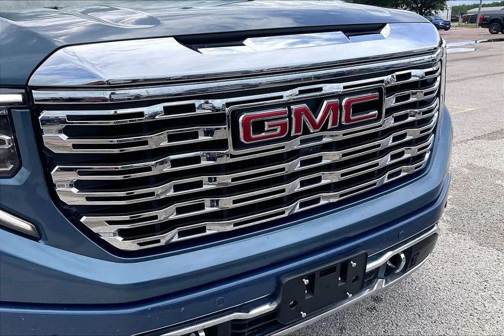 Used 2024 Downpour Metallic GMC Denali image 34
