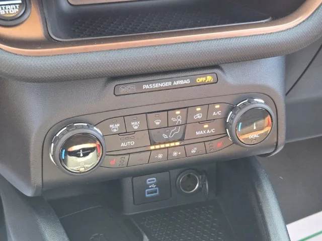 Used 2022 Orange Ford Badlands image 28
