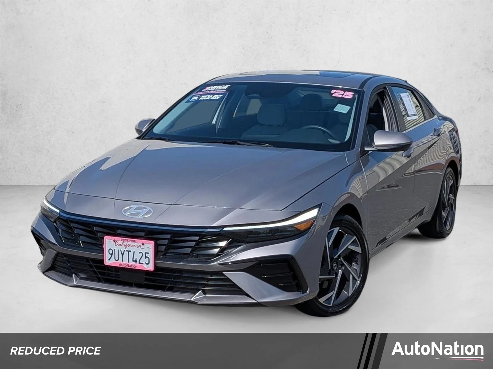 Used 2025 Fluid Metal Hyundai Limited image 1