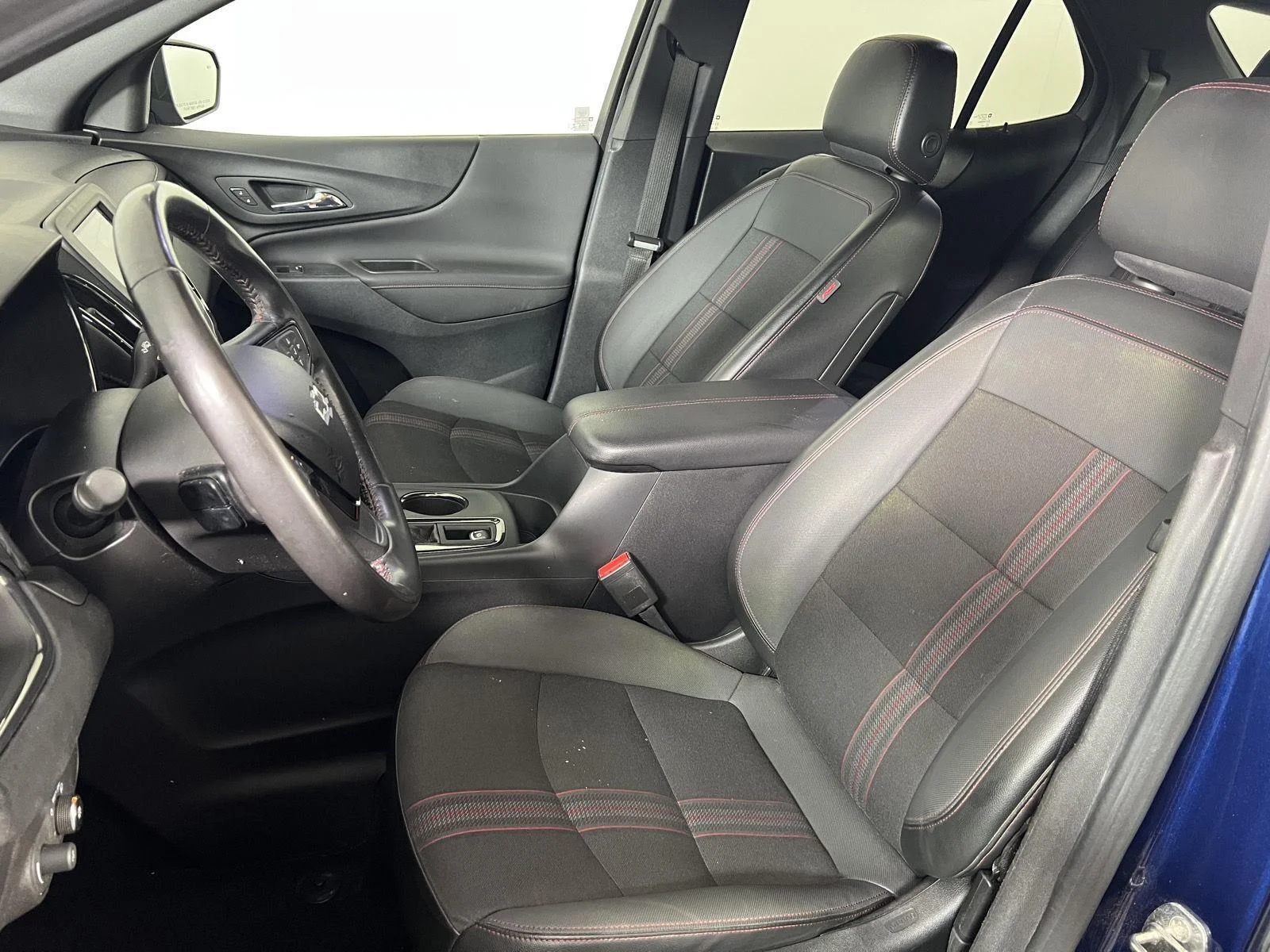 Used 2022 Blue Glow Metallic Chevrolet RS image 5