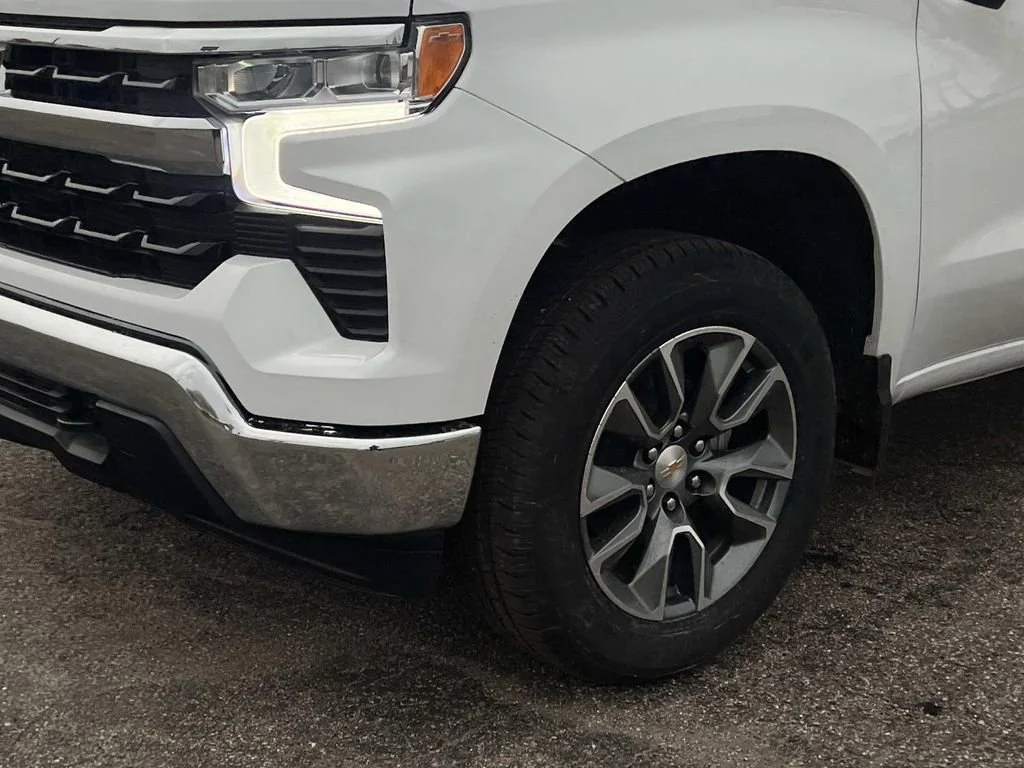 New 2026 Summit White Chevrolet LT (2FL) image 8