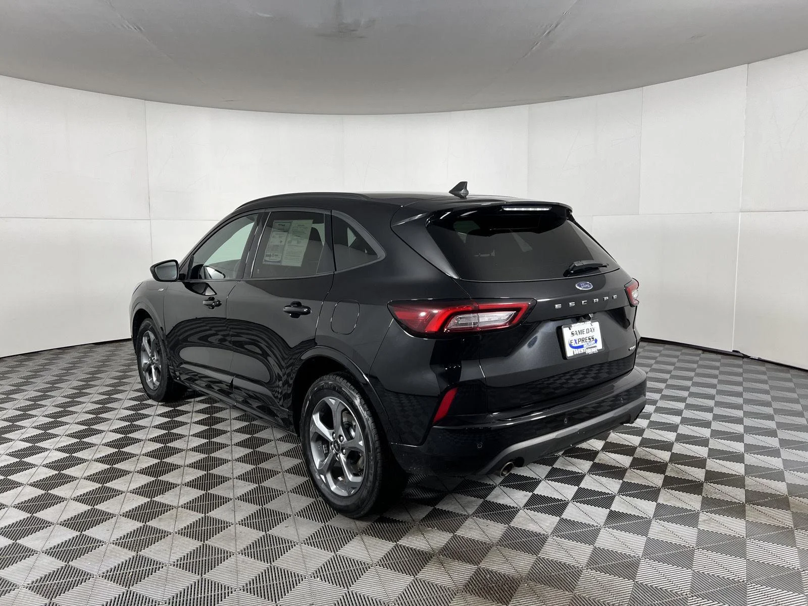 Used 2023 Agate Black Ford ST-Line image 22