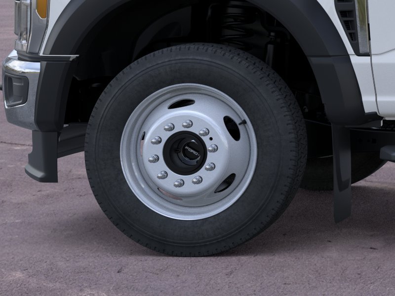 New 2026 Oxford White Ford F-550® XL image 19
