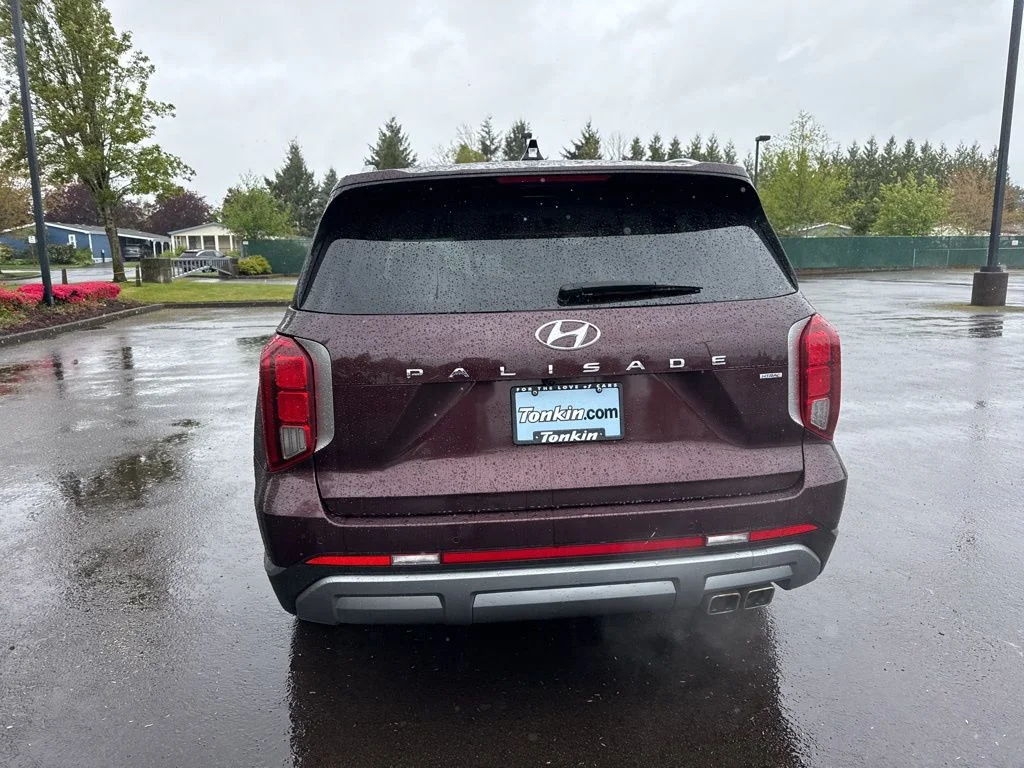 Used 2024 Sierra Burgundy Hyundai SEL image 6