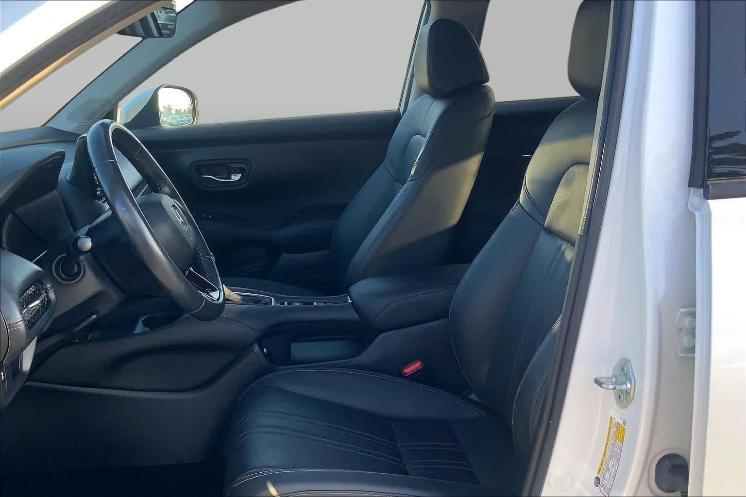 Used 2023 Platinum White Pearl Honda EX-L image 8