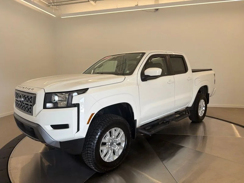 Used 2022 White Nissan SV image 7