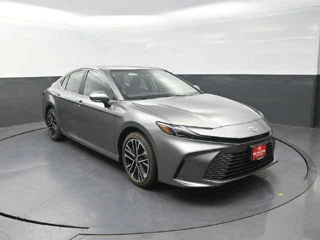 Used 2026  Toyota XLE image 10
