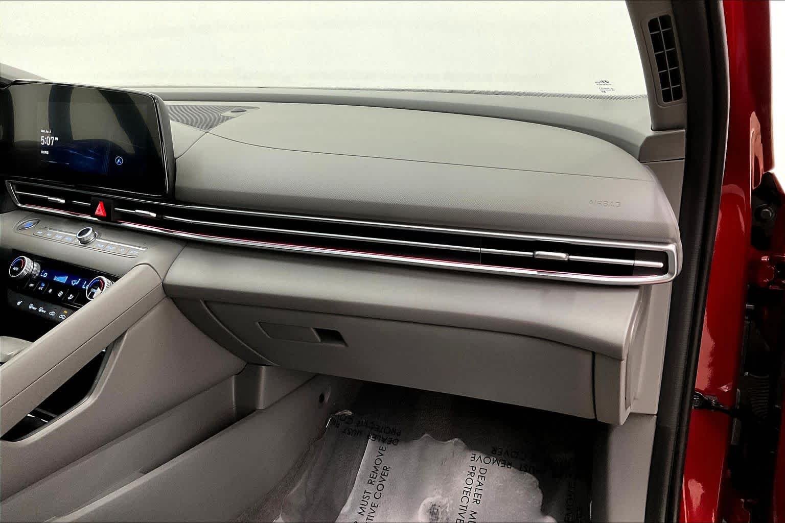 Used 2025 Ultimate Red Hyundai SEL Convenience image 19