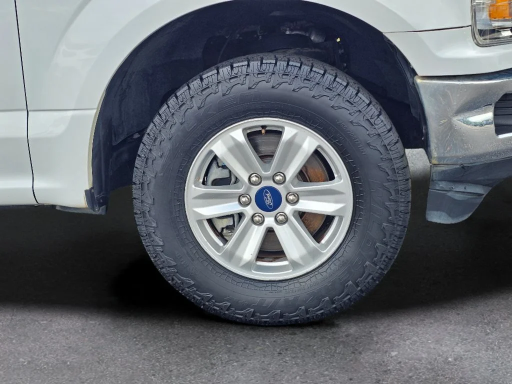 Used 2020 White Ford XL image 6