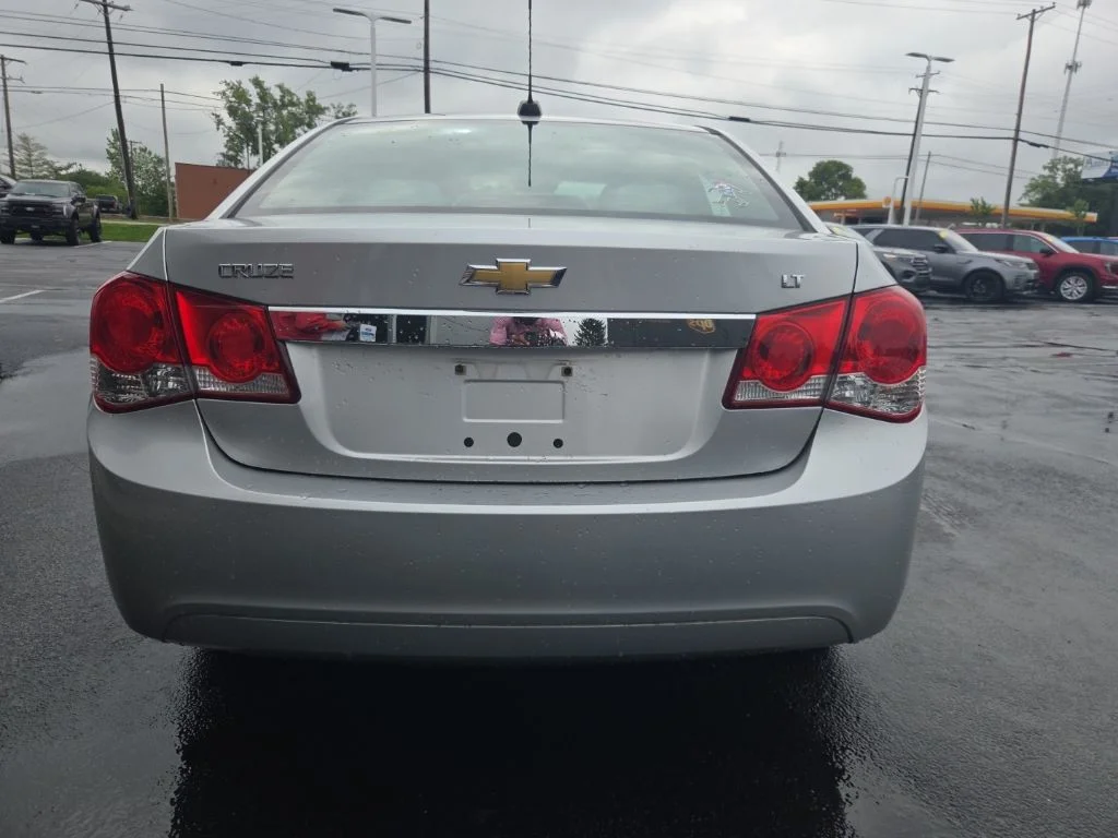 Used 2016 Silver Chevrolet 1LT image 6