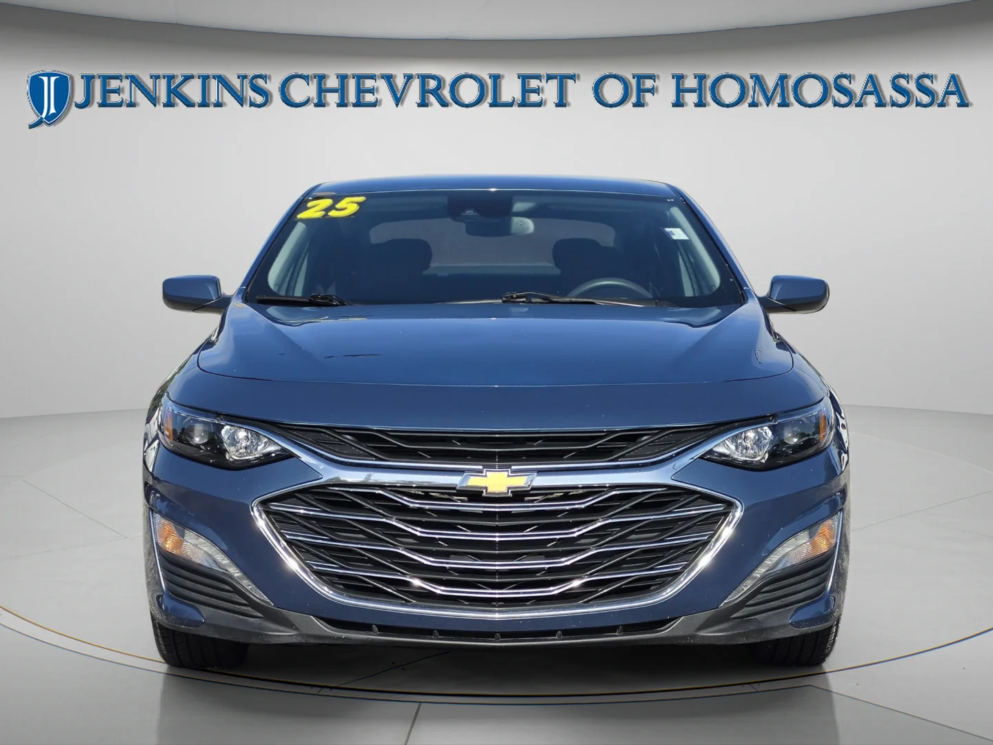 Used 2025 Lakeshore Blue Metallic Chevrolet LT image 11