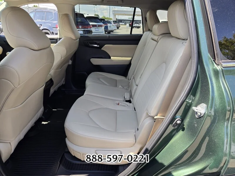 Used 2025 Cypress TOYOTA XLE image 13