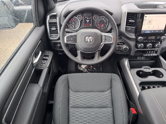 New 2026 Diamond Black Crystal Pearl-Coat Exterior Paint RAM Big Horn/Lone Star image 5