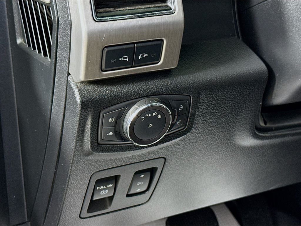 Used 2018 Shadow Black Ford Platinum image 15