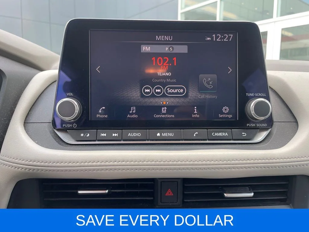 Used 2023 White Nissan SV image 15