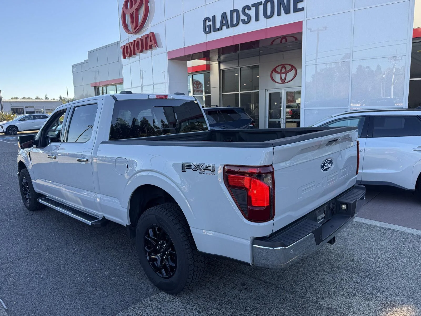 Used 2024 Avalanche Ford XLT image 3