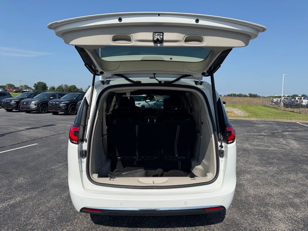 Used 2023 White Chrysler Touring L image 37